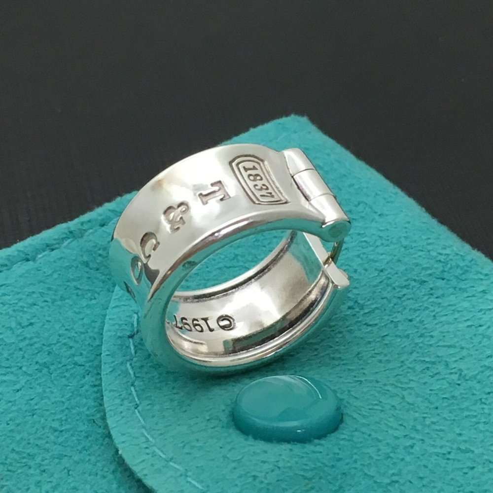 1 Tiffany T&CO 1837 Hoop Huggie Earring Single Replacement in Sterling S…